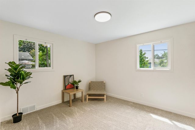 1012 E 37th Ave, Spokane, WA 99203