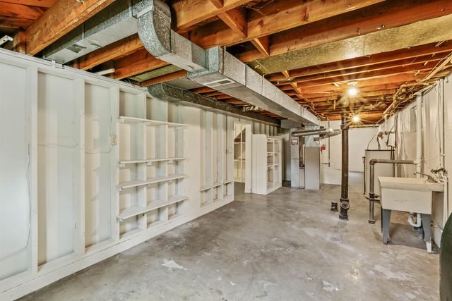 1012 E 37th Ave, Spokane, WA 99203