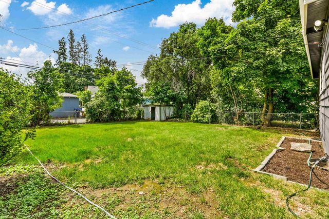 1012 E 37th Ave, Spokane, WA 99203