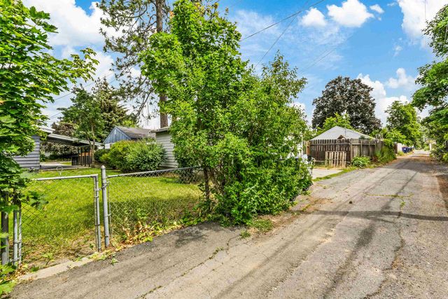 1012 E 37th Ave, Spokane, WA 99203