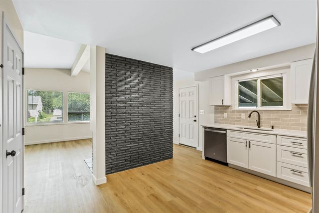 1012 E 37th Ave, Spokane, WA 99203