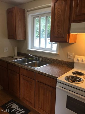 4706 Castlebar Street NW, Canton, OH 44708