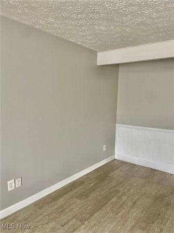 4706 Castlebar Street NW, Canton, OH 44708