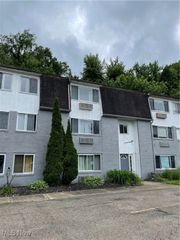 4706 Castlebar Street NW, Canton, OH 44708