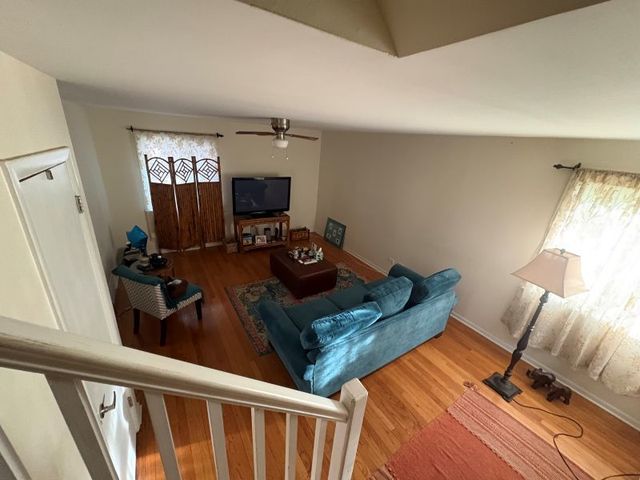 1727 McDaniel Avenue A, Evanston, IL 60201