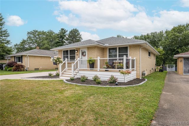 146 Elmsford Drive, West Seneca, NY 14224