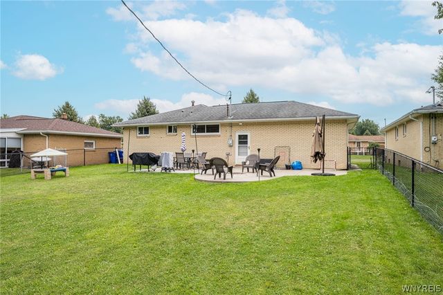 146 Elmsford Drive, West Seneca, NY 14224