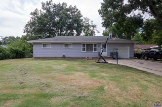 945 Whittier St, Emporia, KS 66801