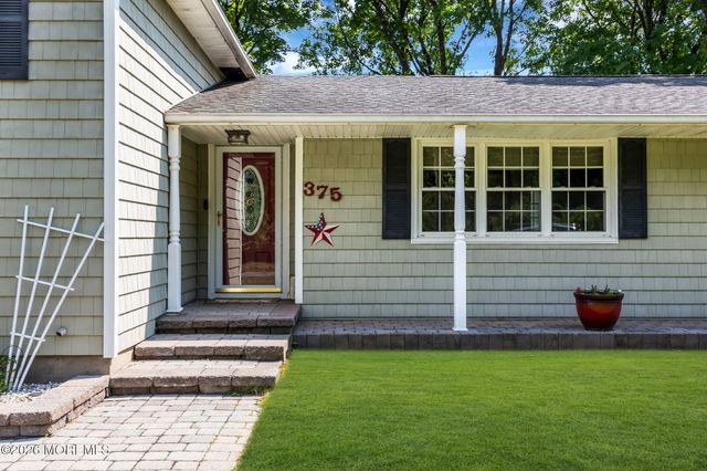 375 Oak Hill Road, Red Bank, NJ 07701