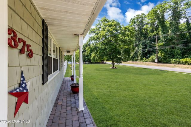 375 Oak Hill Road, Red Bank, NJ 07701