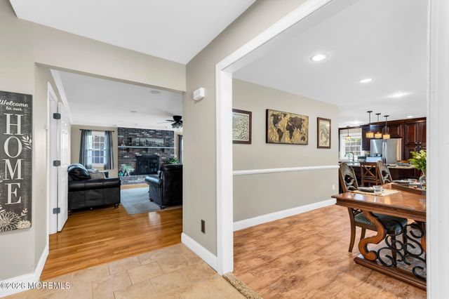 375 Oak Hill Road, Red Bank, NJ 07701