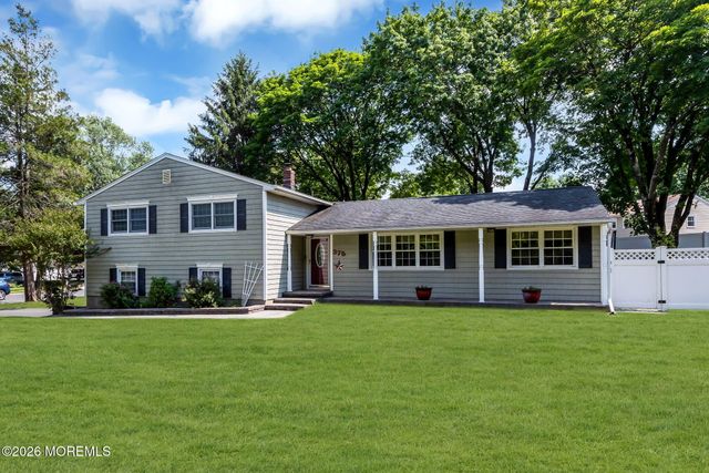 375 Oak Hill Road, Red Bank, NJ 07701