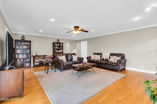 375 Oak Hill Road, Red Bank, NJ 07701