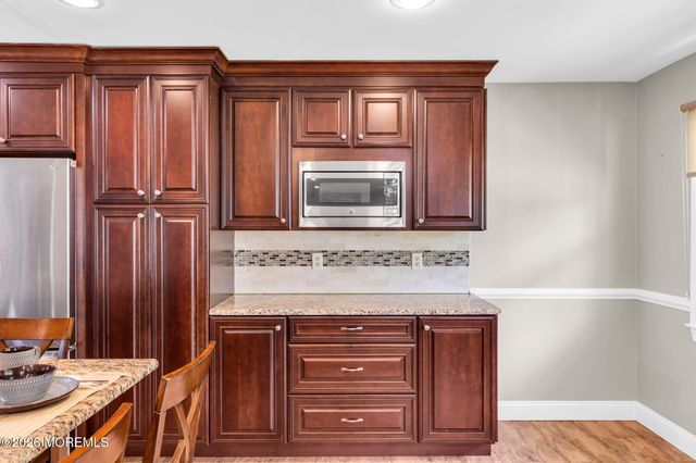 375 Oak Hill Road, Red Bank, NJ 07701