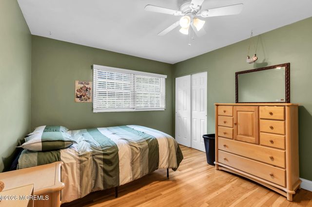 375 Oak Hill Road, Red Bank, NJ 07701