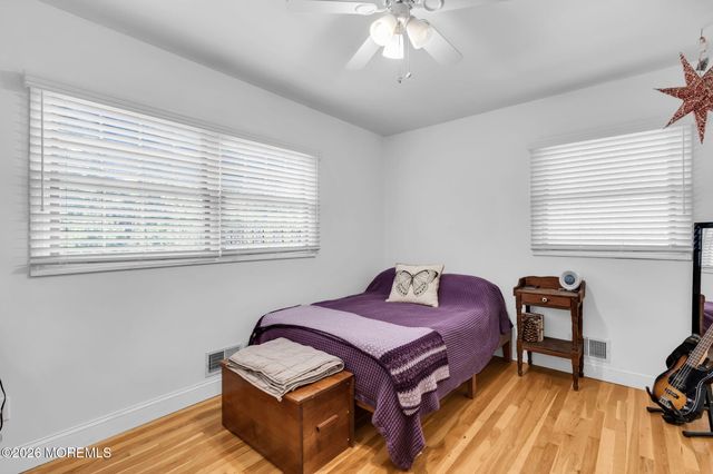 375 Oak Hill Road, Red Bank, NJ 07701