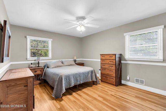 375 Oak Hill Road, Red Bank, NJ 07701