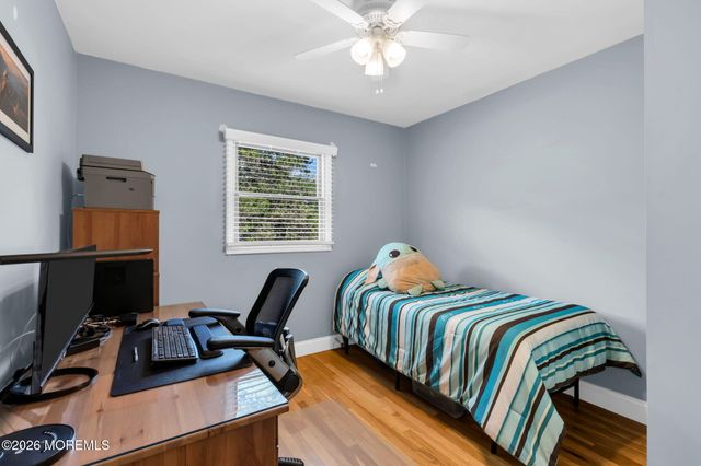 375 Oak Hill Road, Red Bank, NJ 07701