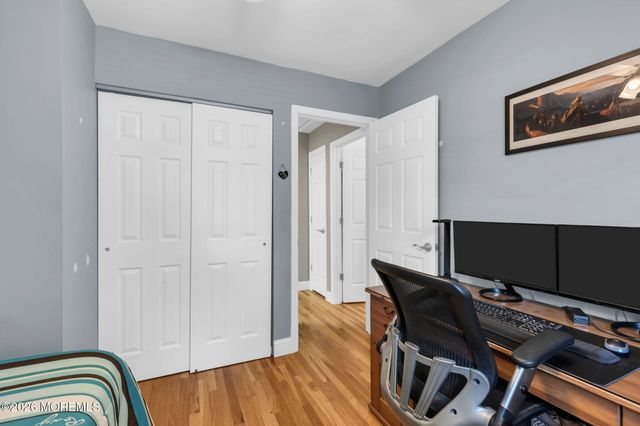 375 Oak Hill Road, Red Bank, NJ 07701