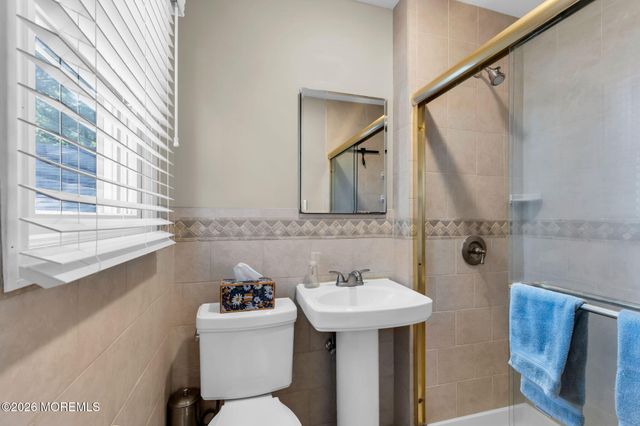 375 Oak Hill Road, Red Bank, NJ 07701
