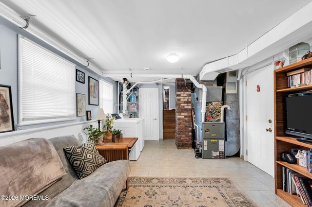 375 Oak Hill Road, Red Bank, NJ 07701