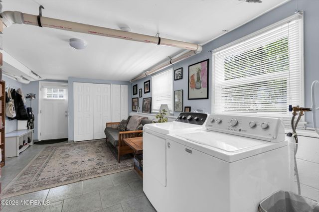 375 Oak Hill Road, Red Bank, NJ 07701