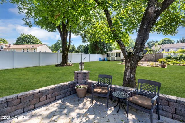 375 Oak Hill Road, Red Bank, NJ 07701