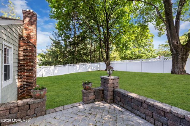 375 Oak Hill Road, Red Bank, NJ 07701
