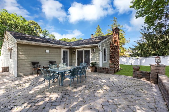 375 Oak Hill Road, Red Bank, NJ 07701