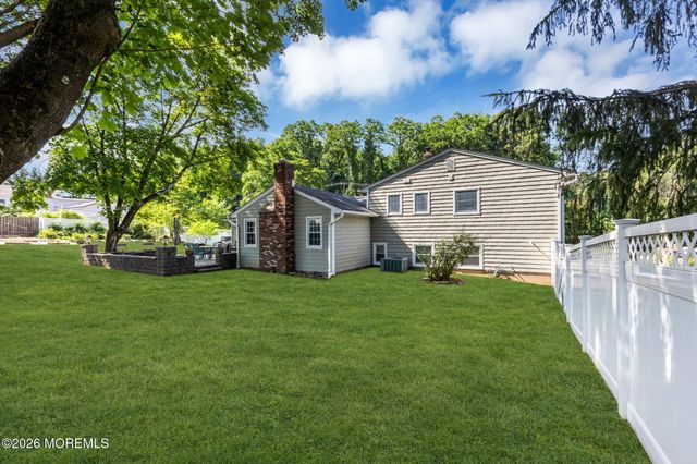 375 Oak Hill Road, Red Bank, NJ 07701