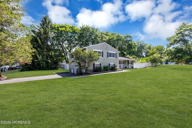 375 Oak Hill Road, Red Bank, NJ 07701