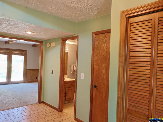 904 Iron Road, Papillion, NE 68046