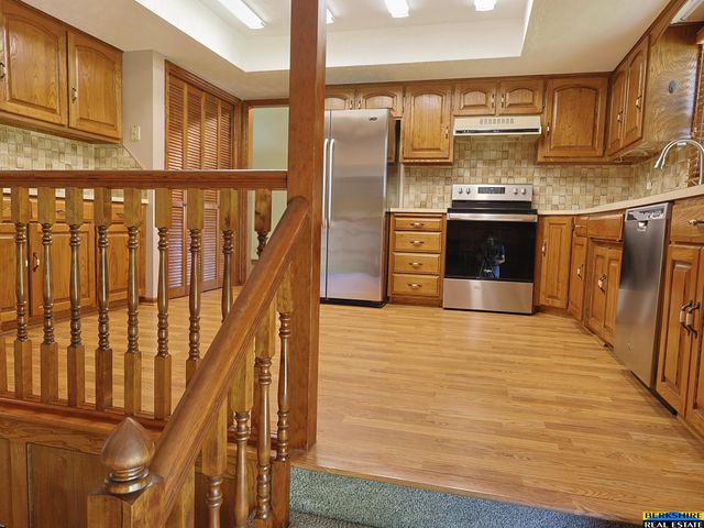904 Iron Road, Papillion, NE 68046