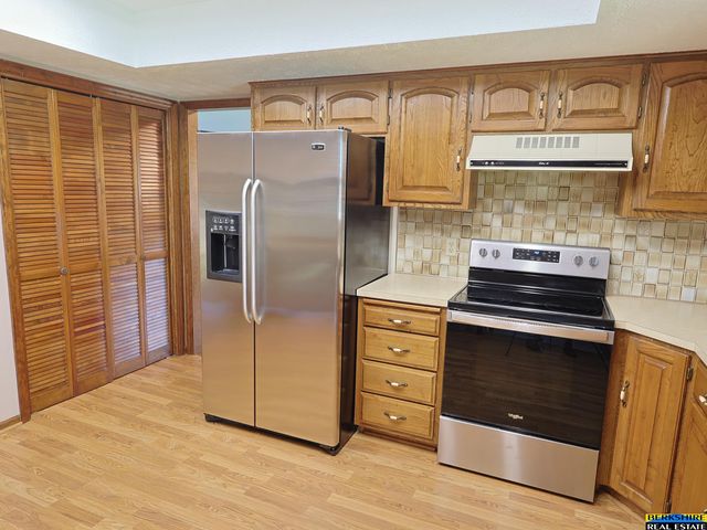 904 Iron Road, Papillion, NE 68046