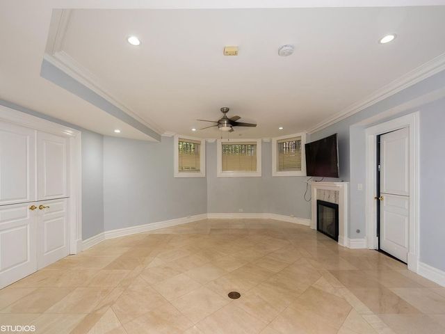 1201 N Astor Street G, Chicago, IL 60610