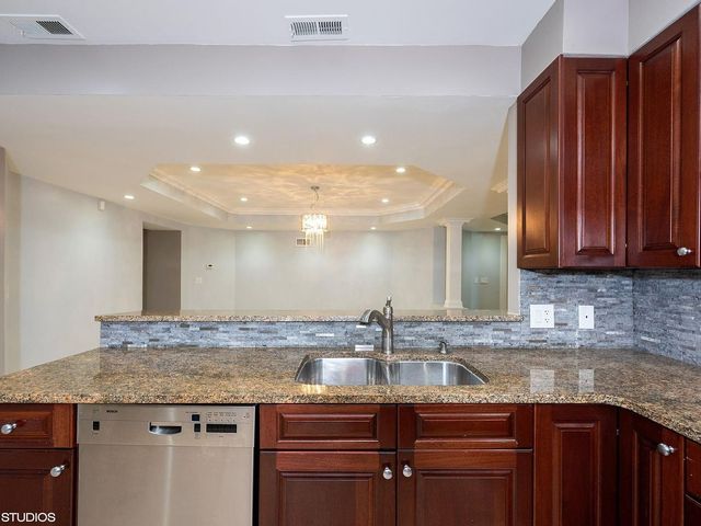 1201 N Astor Street G, Chicago, IL 60610