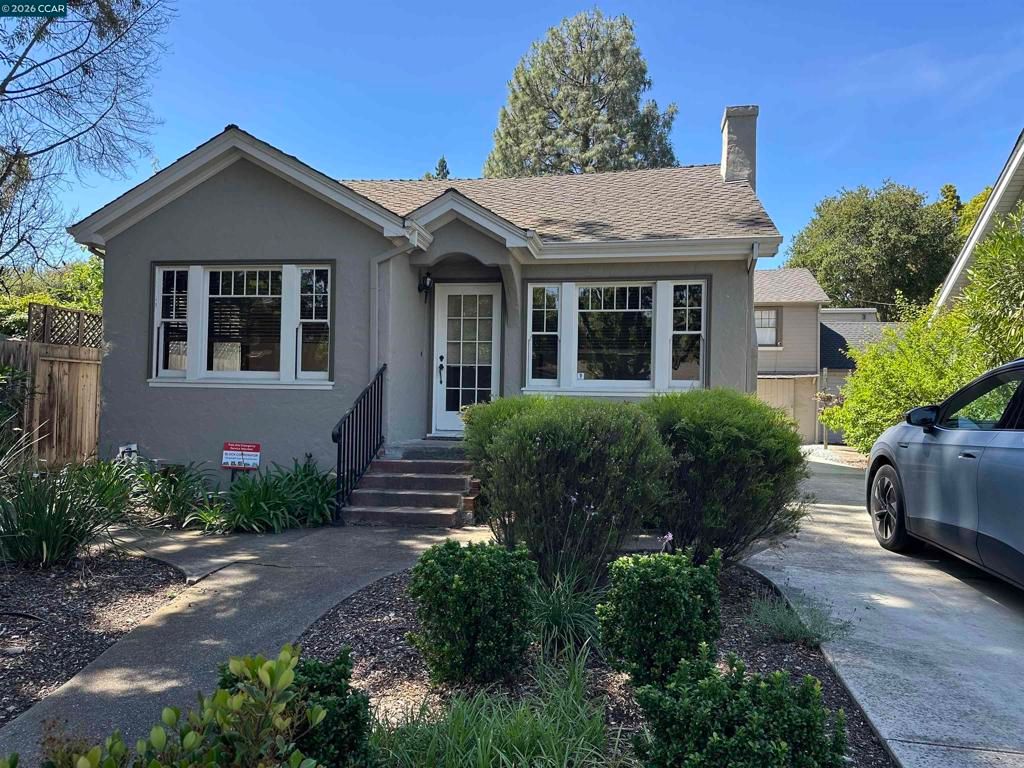 Image 9 of property listing at 1272 Pine St, Palo Alto, CA 94301