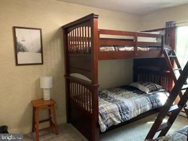 33 ELEVATOR, Lake Harmony, PA 18624