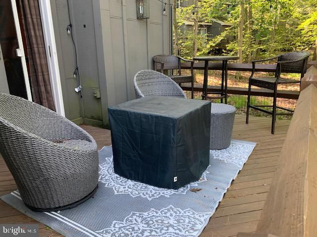 33 ELEVATOR, Lake Harmony, PA 18624