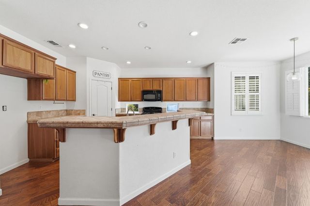 3326 S Rose Brook Dr, Riverbank, CA 95367