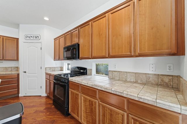 3326 S Rose Brook Dr, Riverbank, CA 95367