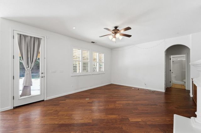 3326 S Rose Brook Dr, Riverbank, CA 95367