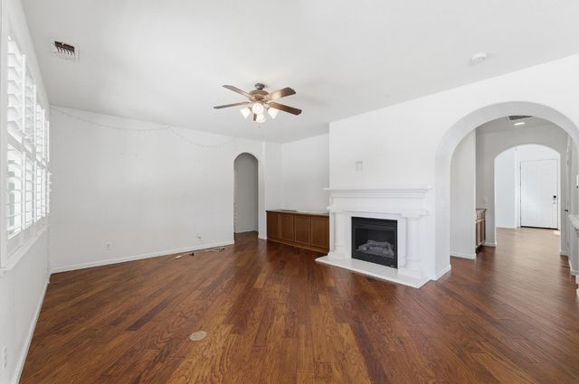 3326 S Rose Brook Dr, Riverbank, CA 95367