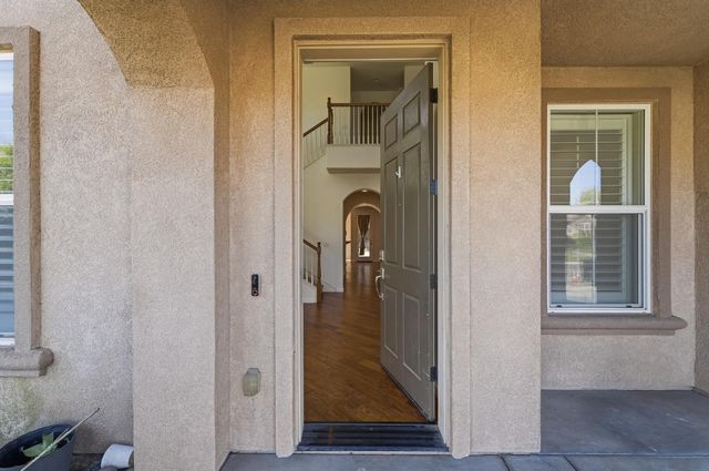 3326 S Rose Brook Dr, Riverbank, CA 95367