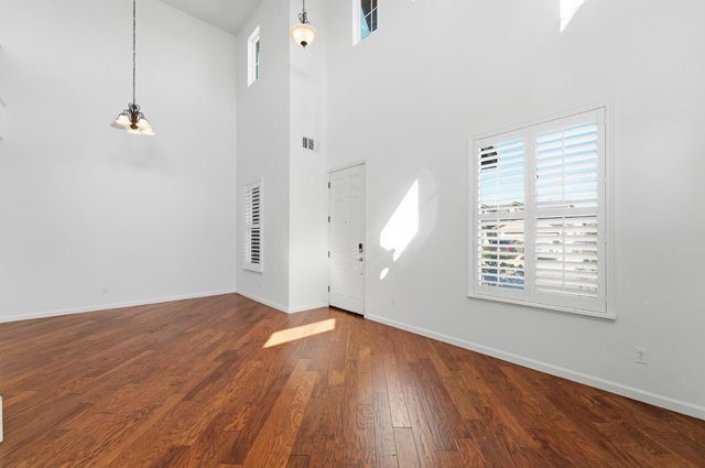 3326 S Rose Brook Dr, Riverbank, CA 95367