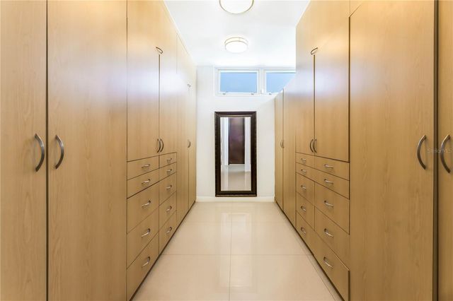 B32 EASTSIDE COURT, Guaynabo, PR 00969