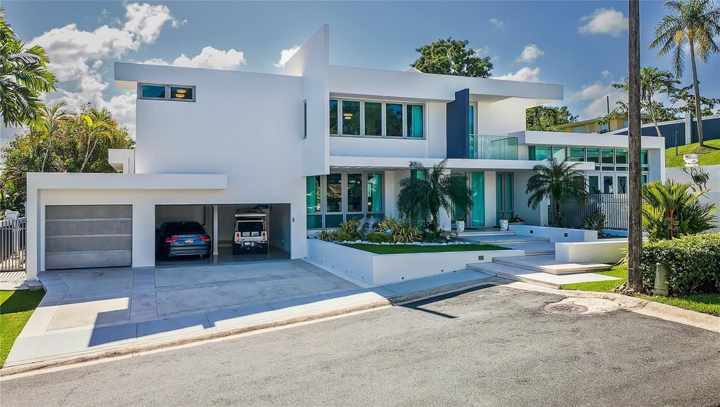 B32 EASTSIDE COURT, Guaynabo, PR 00969