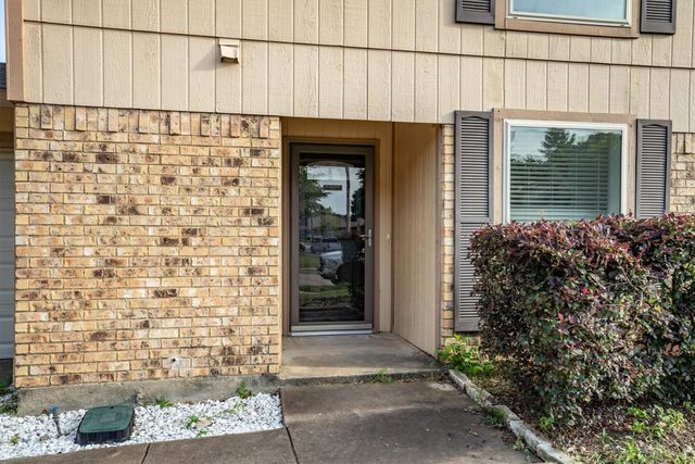 222 Wildfire Drive, Lewisville, TX 75067