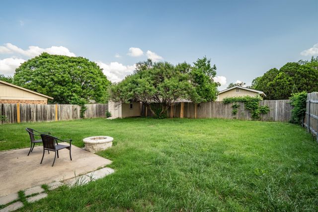 222 Wildfire Drive, Lewisville, TX 75067