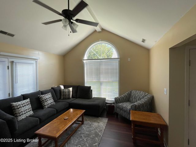 7814 Fern Gardens Way, Louisville, KY 40291